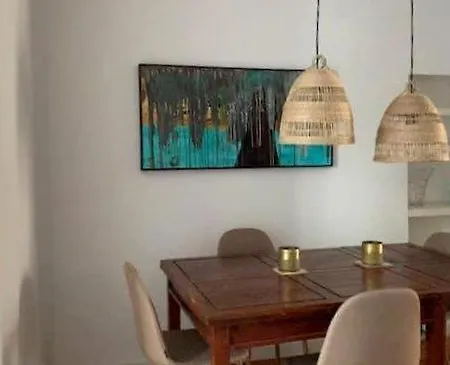 Charming Apartment In Estrela Lisboa